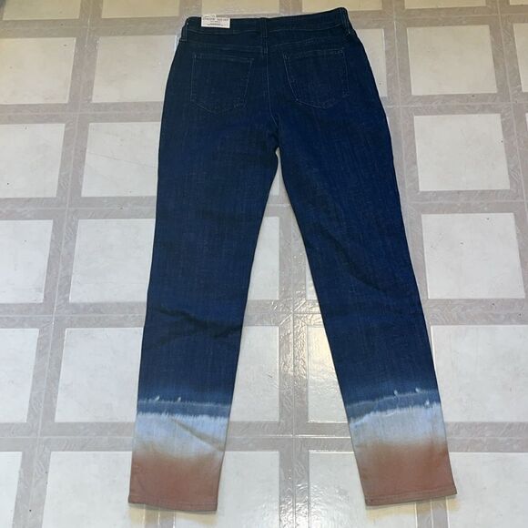 NWT CHICO’S SO SLIMMING GIRLFRIEND SKIM LEG ANKLE NEUTRAL DIP DYE JEANS 2T/00T - Picture 8 of 8